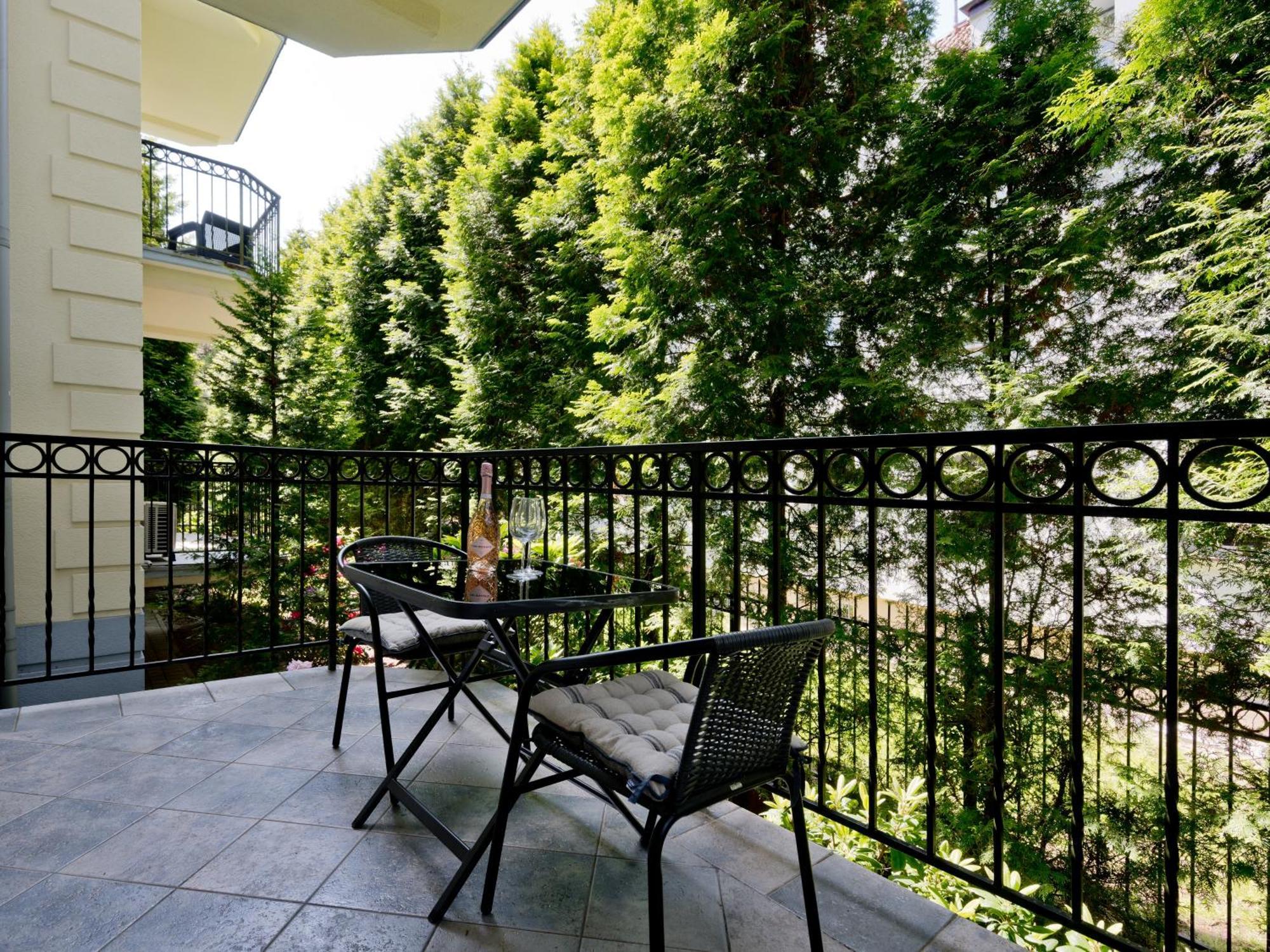 In Patio Apartment