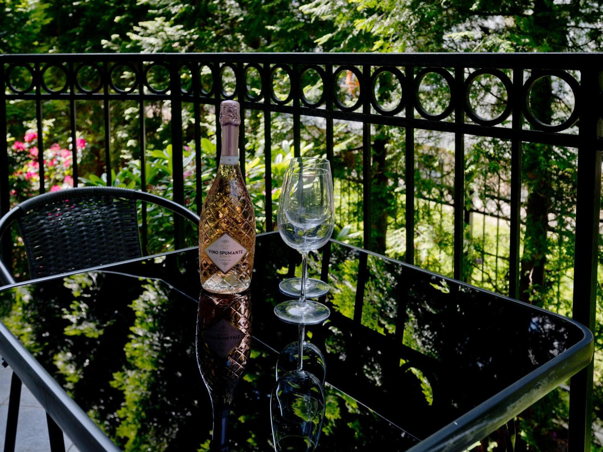Apartment In Patio *